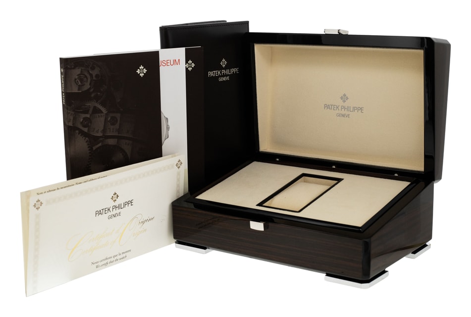 Patek Philippe Calatrava 7122/200G-001 Image 5